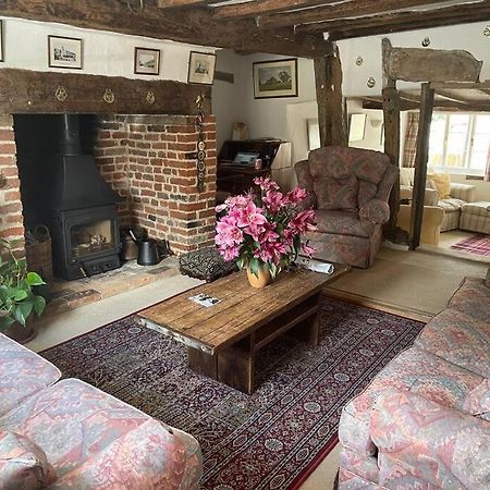 Acacia Cottage Холстед Экстерьер фото