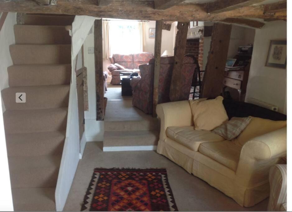 Acacia Cottage Холстед Экстерьер фото